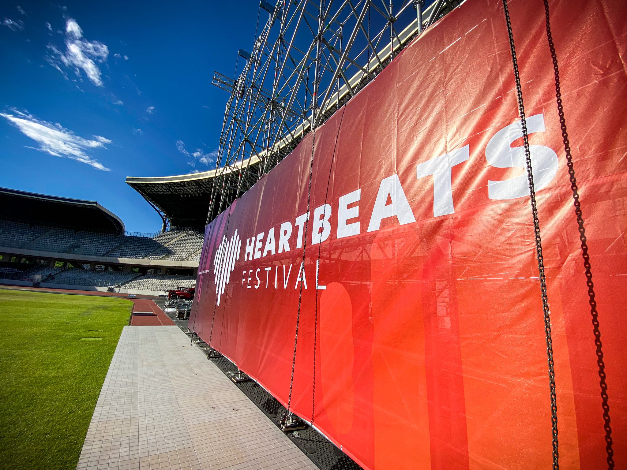 HeartBeats, primul festival Creștin Pop- rock din România, și-a deschis porțile la Cluj Arena