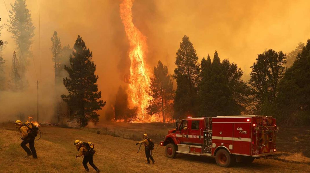 incendiu de vegetație în California