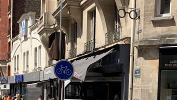 Un microbuz a intrat într-un magazin de haine, la Paris, rănind cel puțin 7 persoane