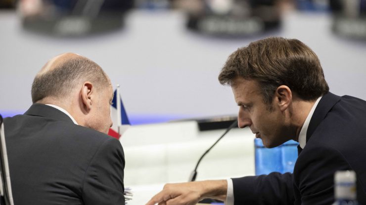 Macron şi Scholz, consultări despre relaţiile Franţa-Germania şi despre teme internaţionale „urgente”