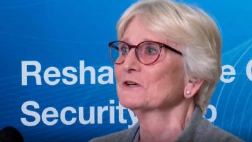 Forumul de Securitate şi Informaţii. Pauline Neville Jones, membră a Camerei Lorzilor din Parlamentul Marii Britanii şi al Irlandei de Nord: Ce se întâmplă la nivel politic în Marea Britanie nu va afecta ajutorul pe care îl oferim Ucrainei