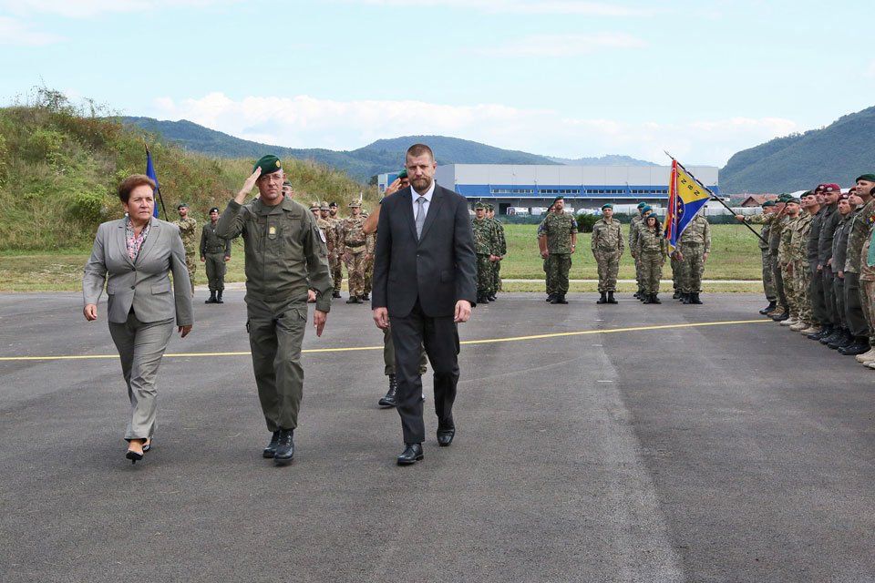 Fostul ministru al Apărării din Bosnia şi Herţegovina, Marina Pendeš: Este foarte important să nu avem forţe internaţionale în ţara noastră