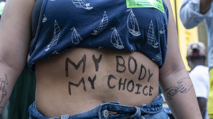 Alegătorii dintr-un stat american votează pentru garantarea dreptului la avort în constituție, în primul referendum după decizia Curții Supreme a SUA