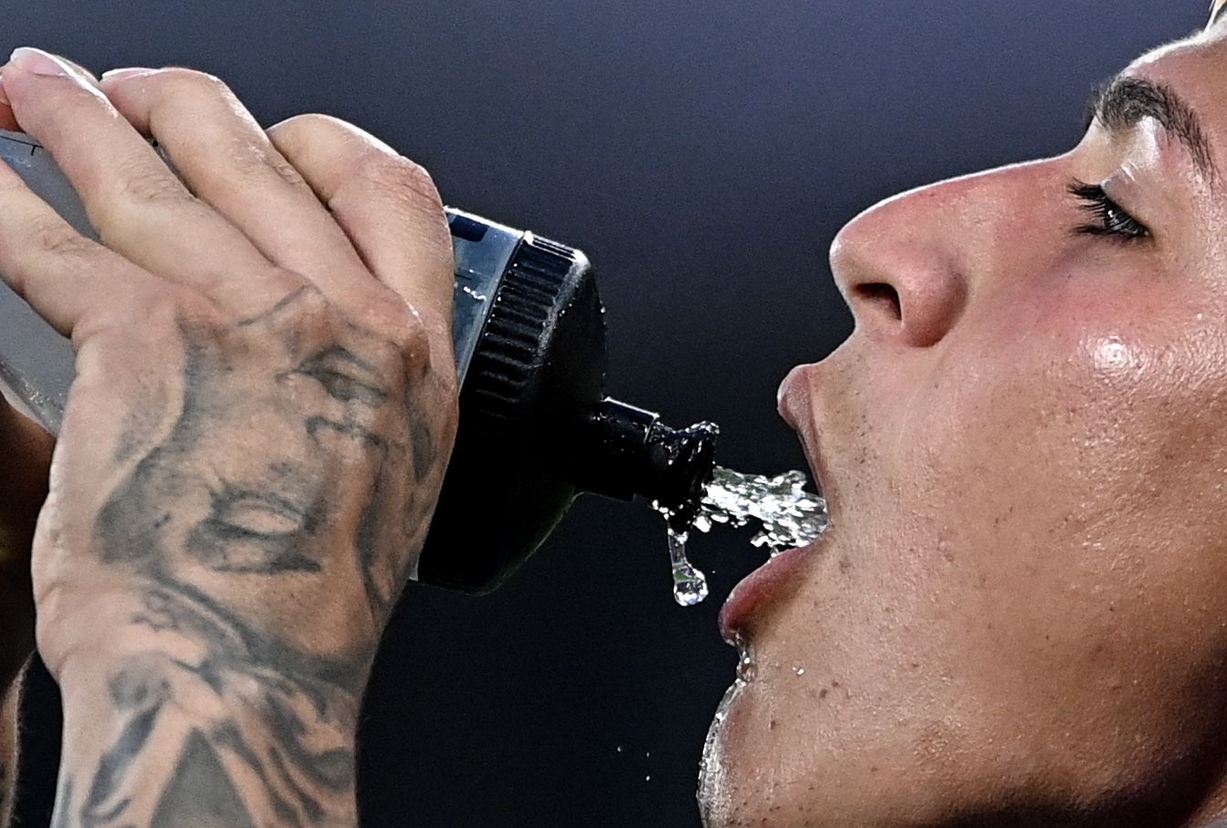 Cercetătorii recomandă ca orientările privind consumul de alcool să fie adaptate în funcție de vârstă