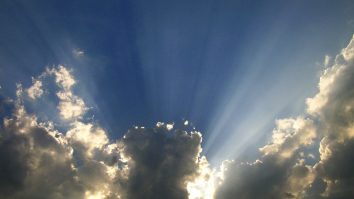 Cum te avertizează despre un pericol?