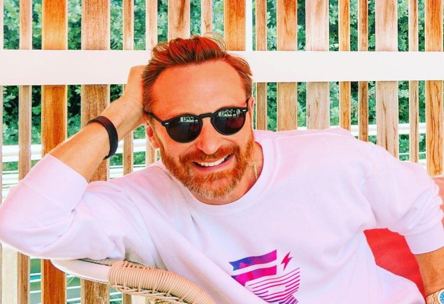 Cum a ajuns David Guetta de la împărțitul fluturașilor în Ibiza, la DJ-ul numărul 1 în lume
