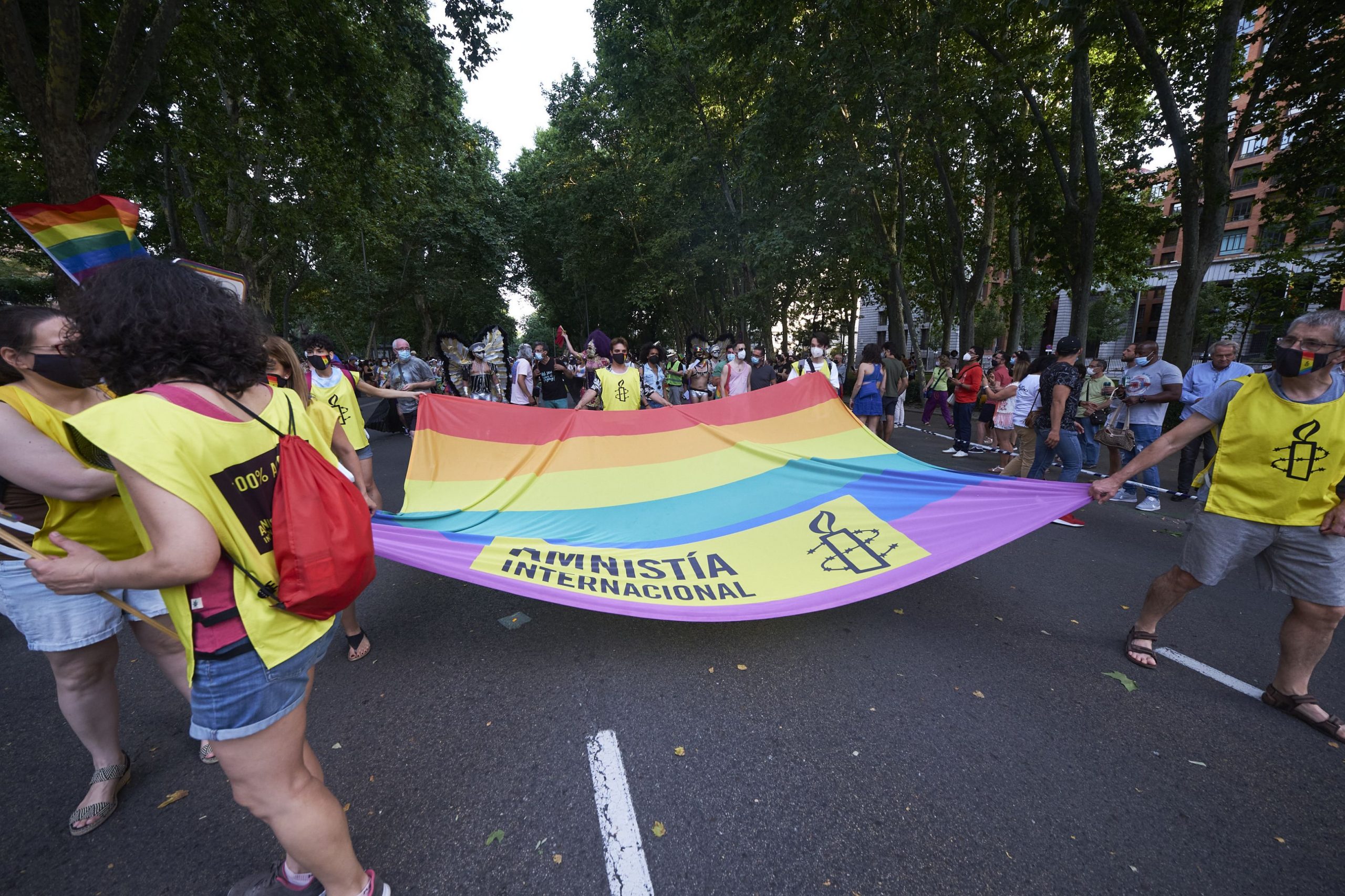 „Marșul Mândriei” LGBTQ plin de culoare a cucerit Madridul