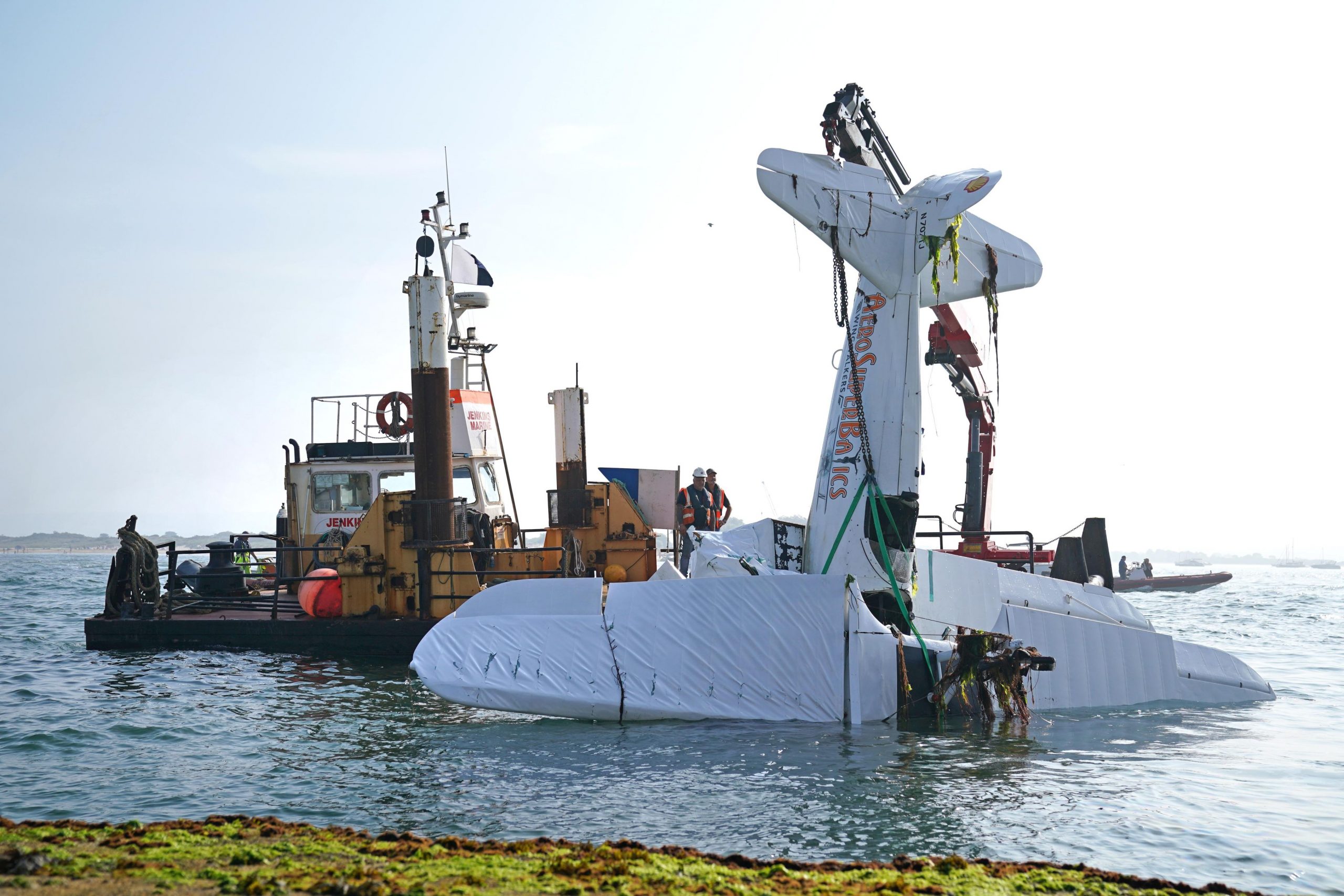 VIDEO. Un avion s-a prabusit in Oceanul Pacific, în California
