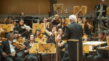 Un dirijor austriac a murit după ce s-a prăbușit pe scenă la Munchen
