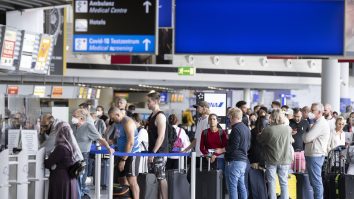 VIDEO. Lufthansa va întrerupe majoritatea zborurilor din Frankfurt și Munchen pe fondul grevei