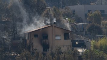 Pompierii londonezi au avut „cea mai aglomerată zi de după cel de-al Doilea Război Mondial”, în timp ce temperaturile au depășit pentru prima dată 40C