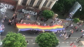 Mii de participanţi la Marşul diversităţii LGBTQ din Bucureşti