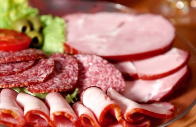 Unul dintre cei mai mari producători de mezeluri din lume avertizează consumatorii