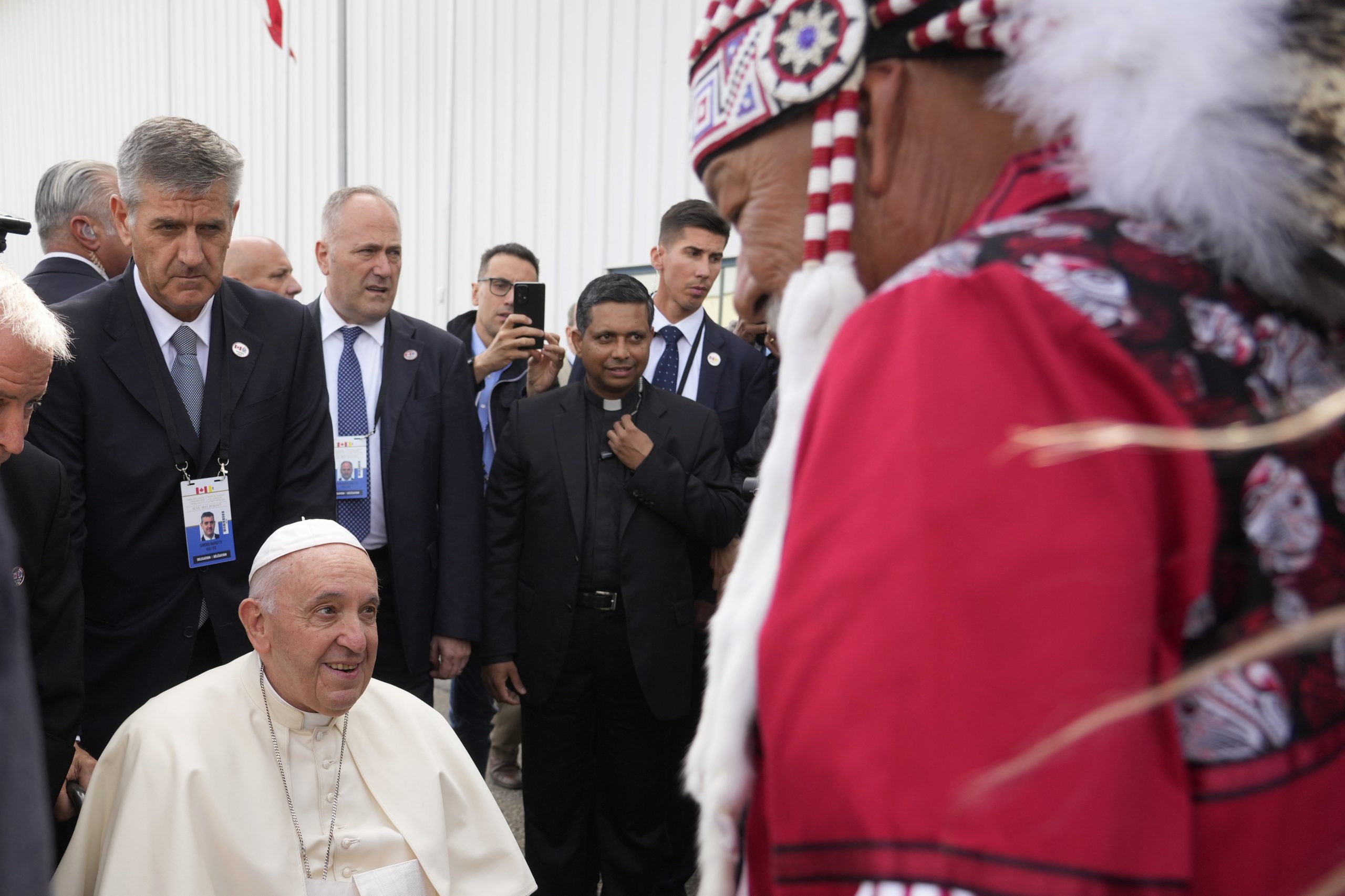 Papa Francisc își dorește să meargă la Kiev după călătoria de „penitență” din Canada