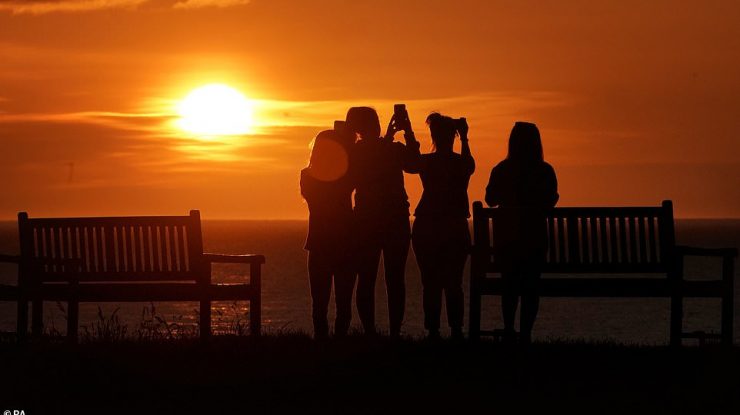 Cercetările arată că schimbările climatice au făcut ca valul de căldură din Marea Britanie să fie de 10 ori mai probabil