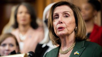 Nancy Pelosi, „cu inima frântă și traumatizată” de atacul care i-a pus în pericol viața soțului său