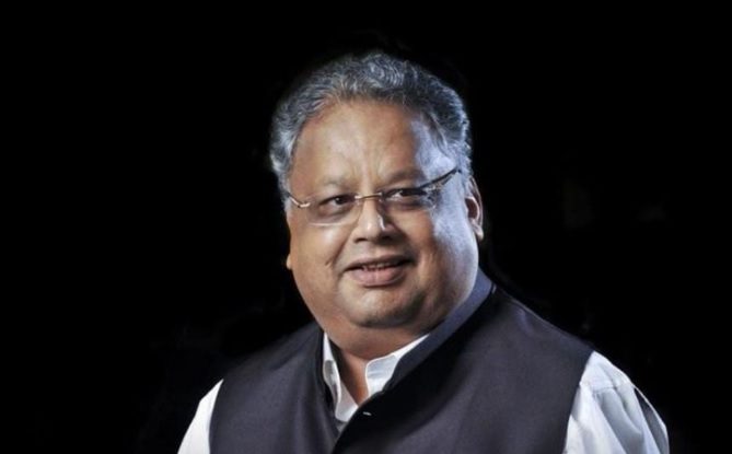 Miliardarul indian Rakesh Jhunjhunwala, supranumit „Warren Buffet al Indiei”, a murit la vârsta de 62 de ani