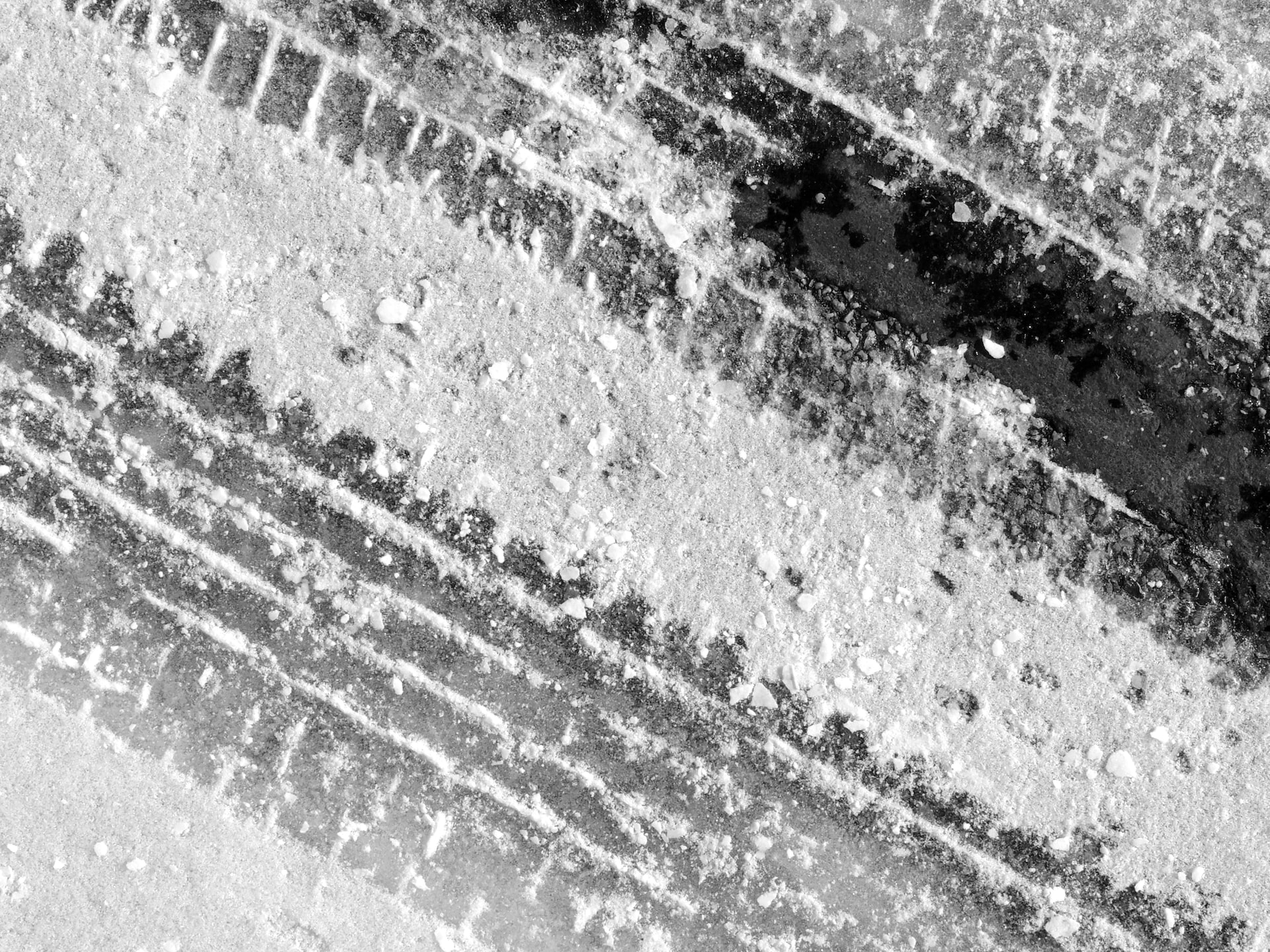 (P) 5 sfaturi pentru îngrijirea anvelopelor pe timp de iarnă