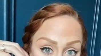 Femeia care vorbește cu fantomele