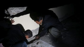 Irakul continuă căutările după ce 4 cadavre au fost scoase dintr-un sanctuar prăbușit