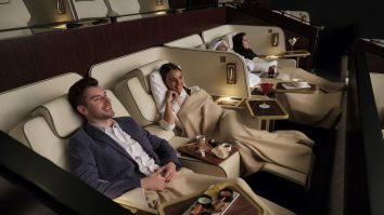 Un român din Marea Britanie cheltuiește 10.000 de lire sterline pe mâncare pentru a evita să gătească acasă