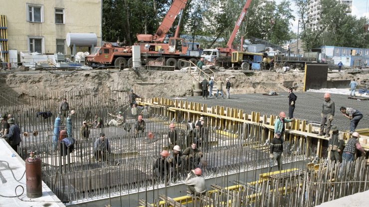 INS: Managerii estimează o creştere accentuată a preţurilor în construcţii, până în octombrie