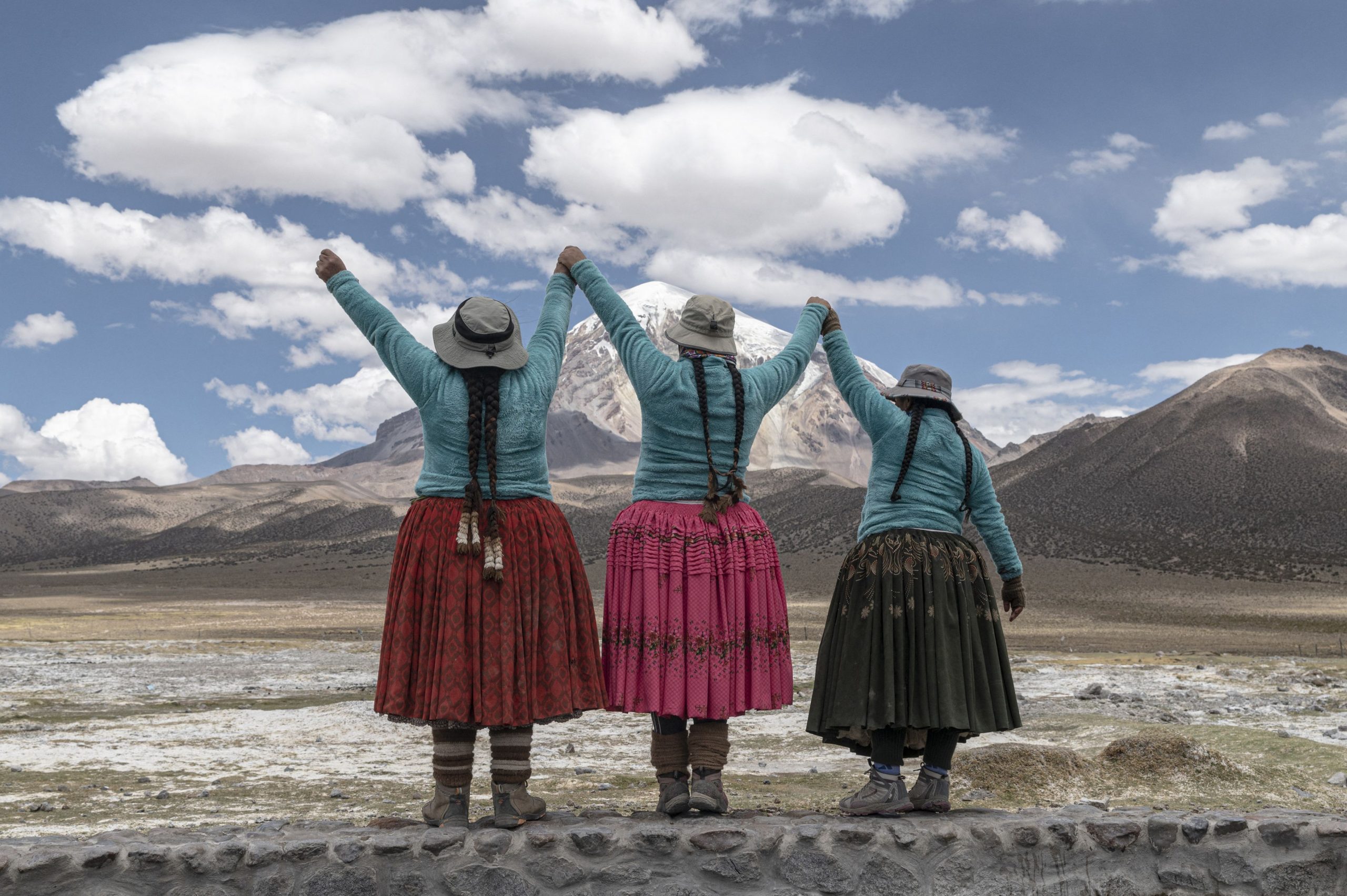 Bolivia: Femeile indigene Aymara își pun amprenta pe terenul de golf