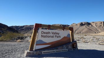 SUA. Parcul Național Death Valley anunță închiderea din cauza inundațiilor