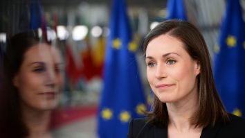 Premierul Finlandei, Sanna Marin, neagă că ar fi luat droguri după ce a fost difuzată înregistrarea cu ea petrecând