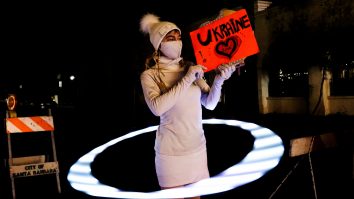 Teatru subteran în Ucraina: Actorii se întorc pe scenă într-un adăpost antiatomic