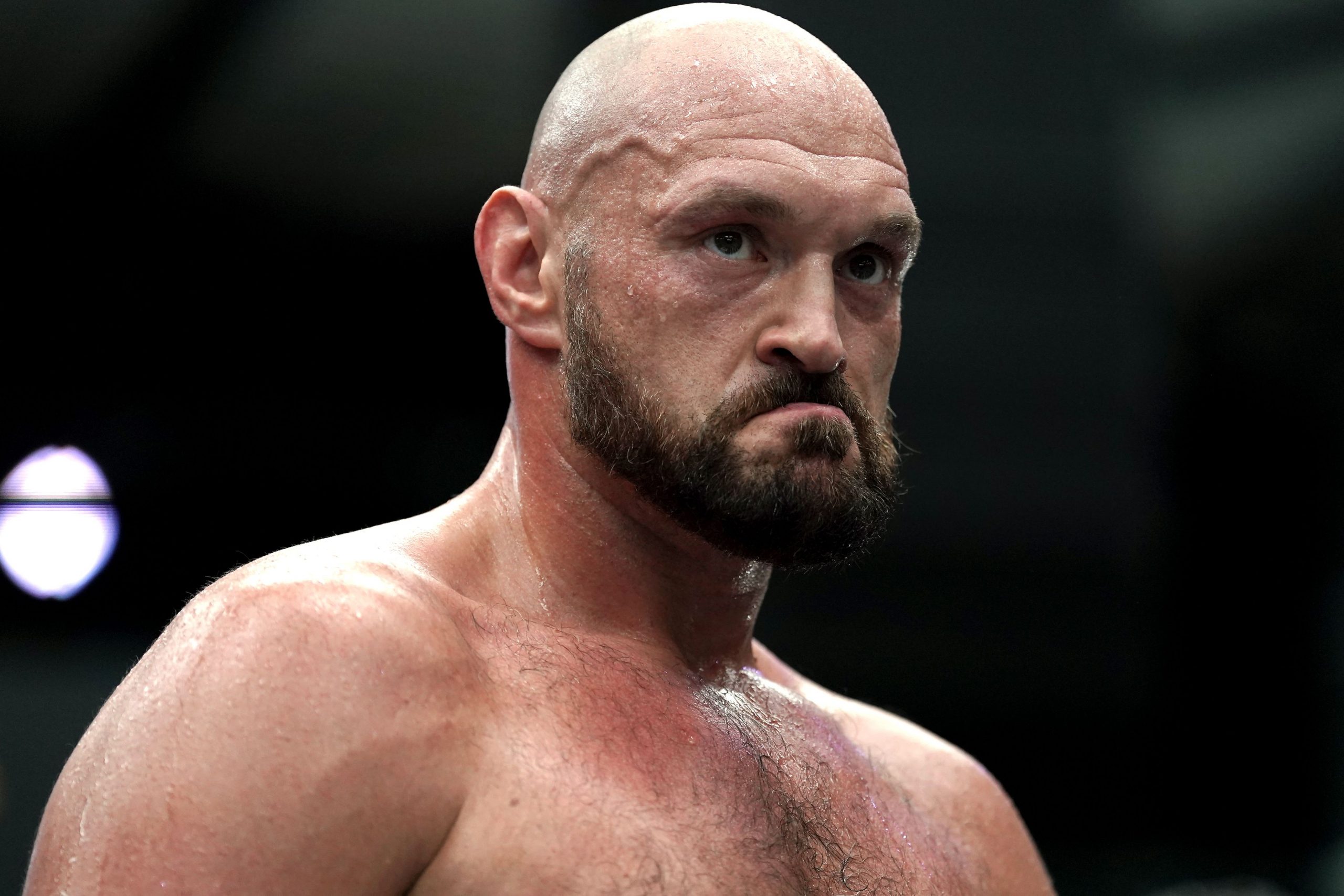 Tyson Fury cere să se pună capăt infracțiunilor cu armă albă după ce vărul său a fost „înjunghiat mortal”