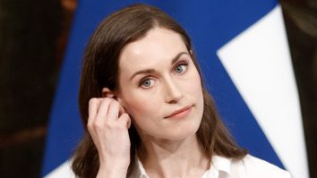 Premierul Finlandei Sanna Marin: „Chiar și politicienii au nevoie de divertisment”