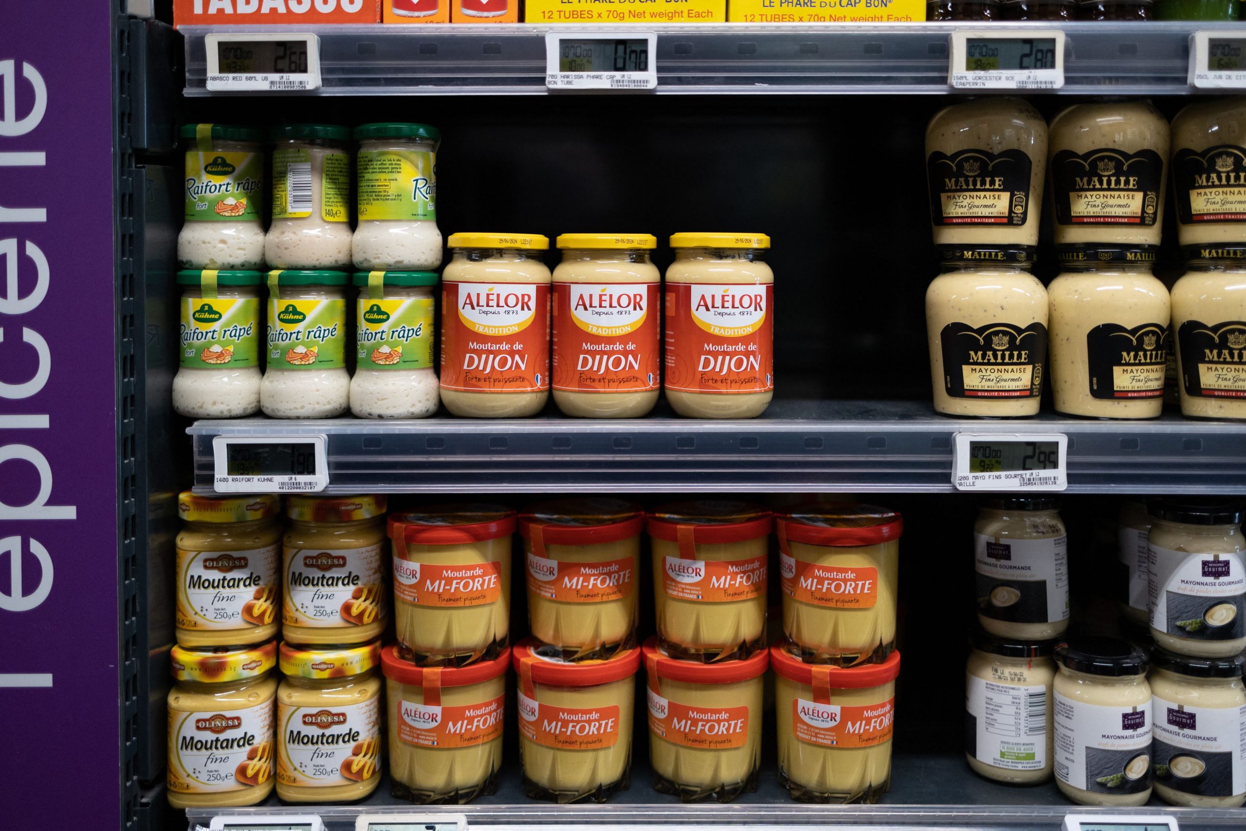 Franța rămâne fără muștar din cauza războiului și a secetei care distrug lanțul de aprovizionare