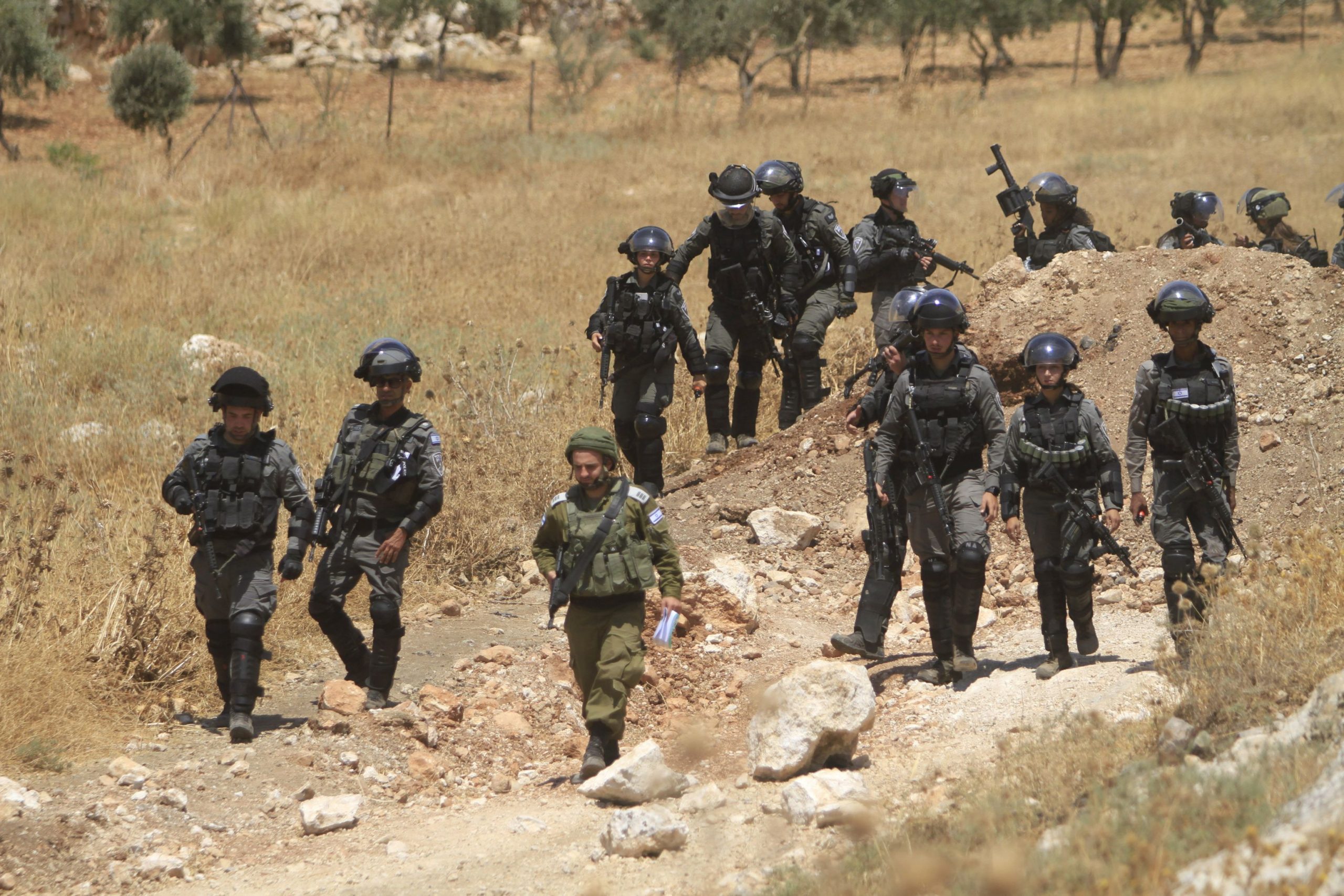 Loviturile israeliene în Gaza au ucis 8 persoane, inclusiv un militant de rang înalt