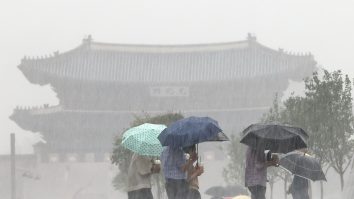 Chinezii modifică vremea ca să salveze un râu. „Însămânțează” nori ca să aducă ploaia