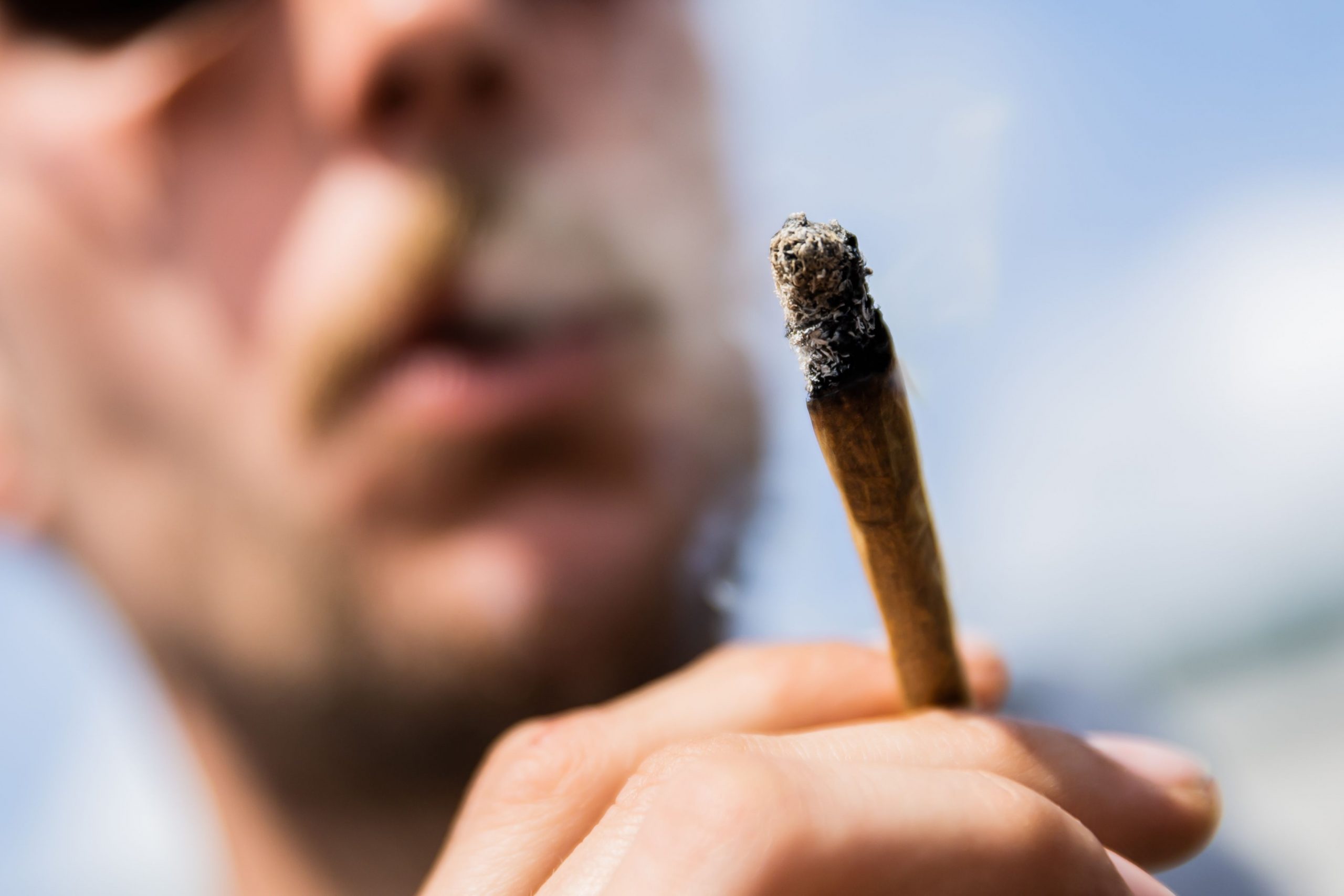 Turiștii fumători de marijuana nu sunt bineveniți în Thailanda