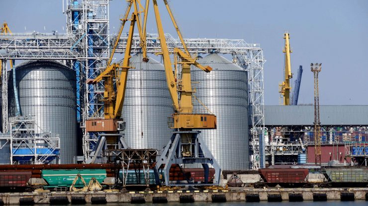 Bloomberg: Rusia se gândește la reduceri de până la 30% la petrol pentru unii cumpărători asiatici