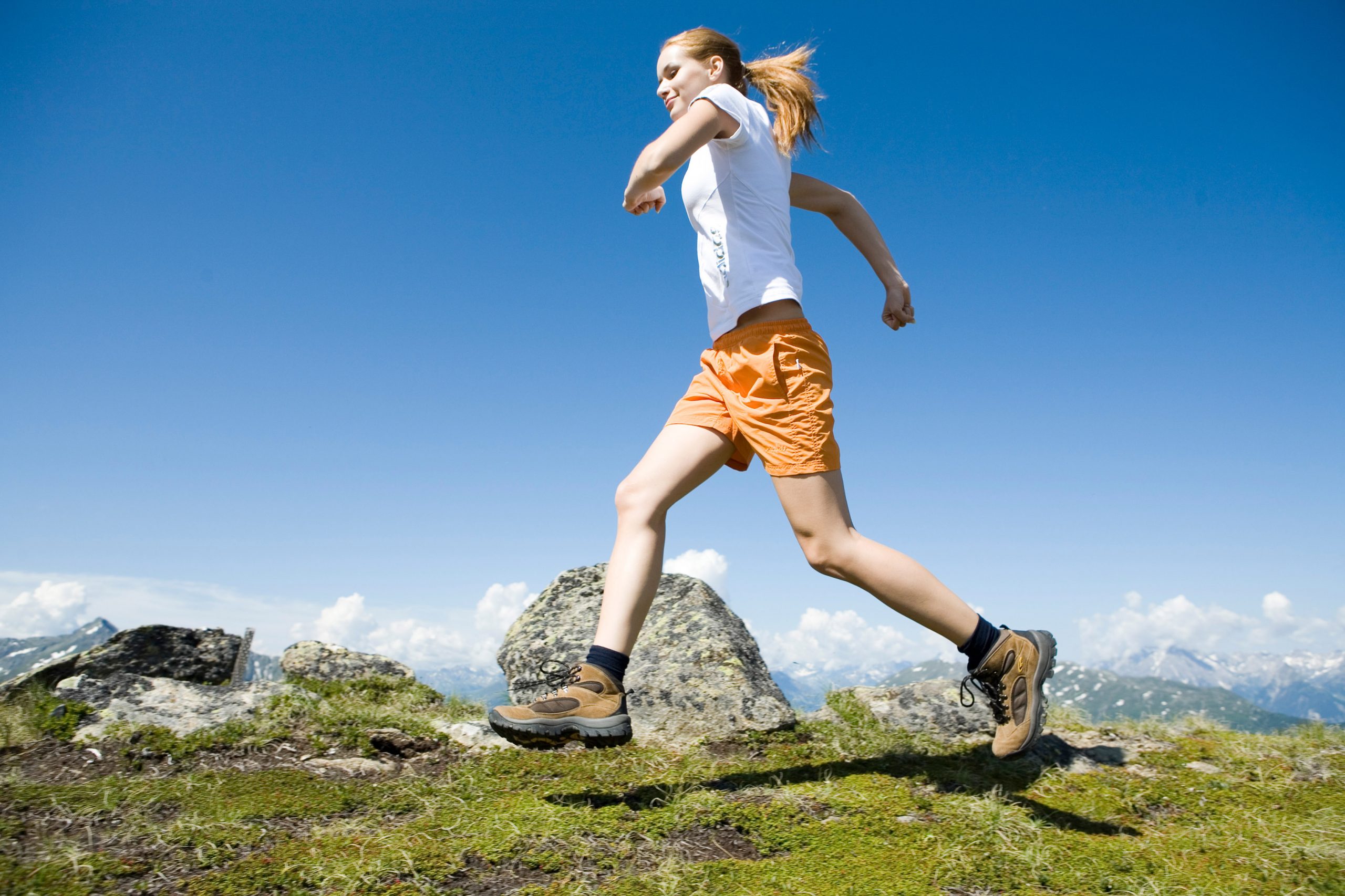 Câți pași ar trebui să faci în fiecare zi pentru a-ți prelungi viața