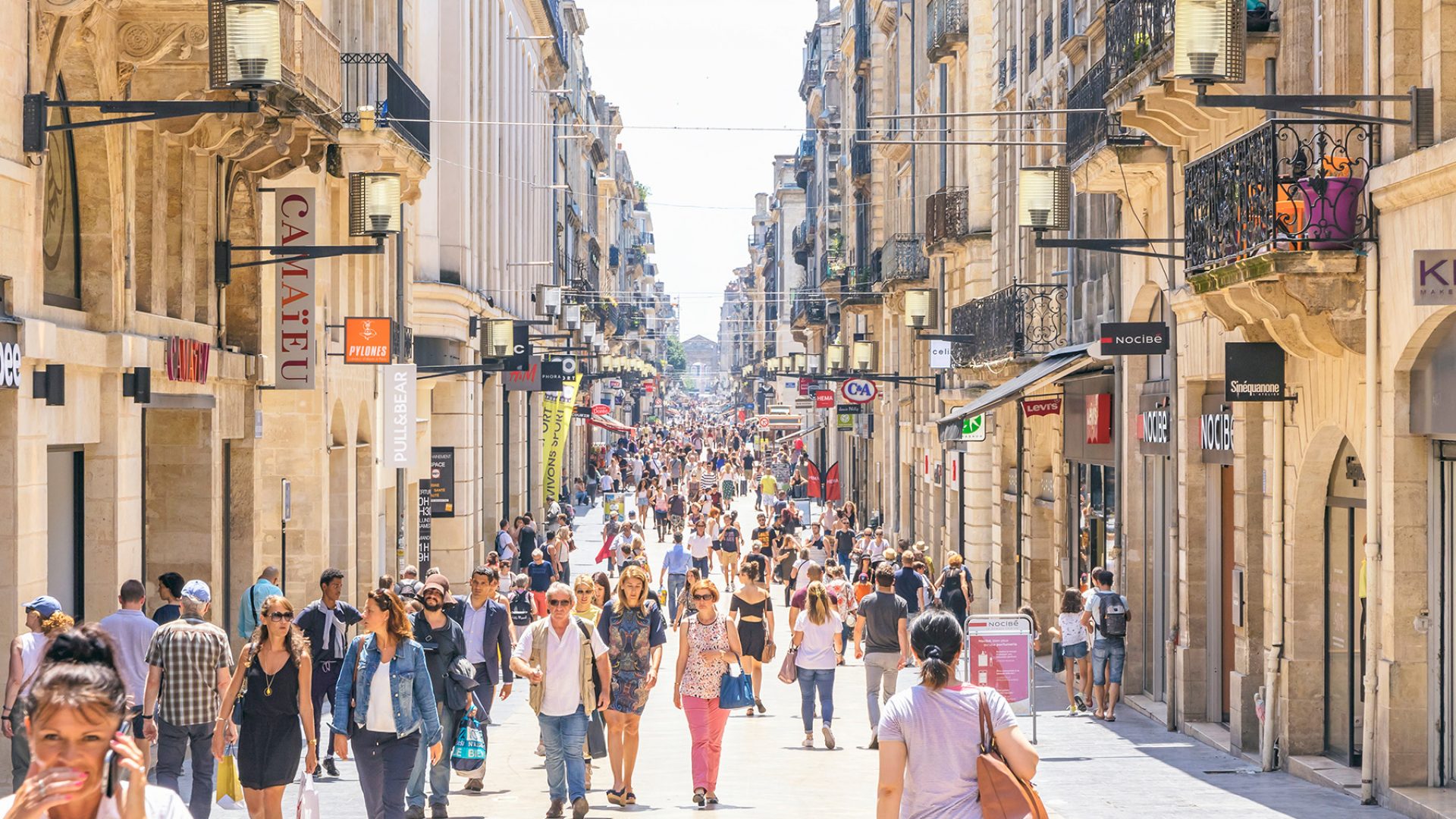 Decizie radicală din cauza încălzirii globale. Ce au de făcut comercianții parizieni