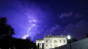 persoane lovite de fulger