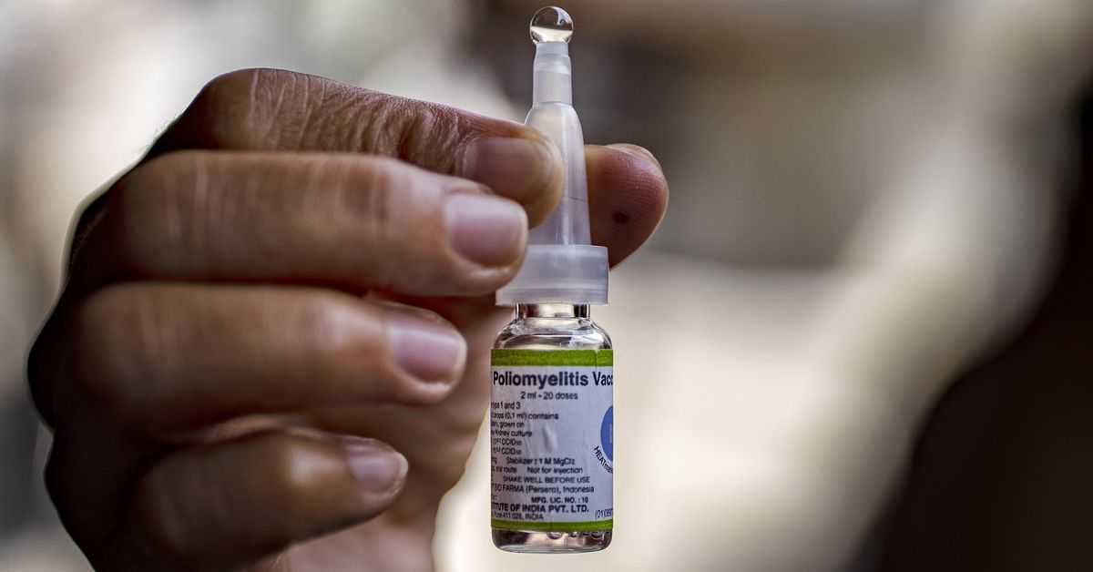 Virusul poliomielitei a fost găsit în apele reziduale din New York. Acesta ar avea o transmitere locală