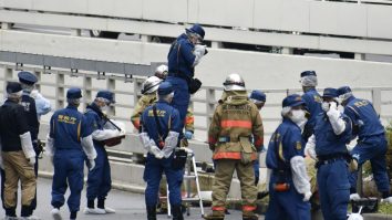Un bărbat și-a dat foc în timpul unui protest față de funeraliile fostului prim-ministru Shinzo Abe