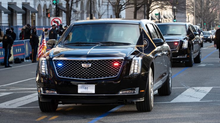 Președintele Biden are permisiune ca să-și aducă mașina personală pentru înmormântarea Reginei. Liderii mondiali mai mici vor trebui să se descurce cu un autobuz comun