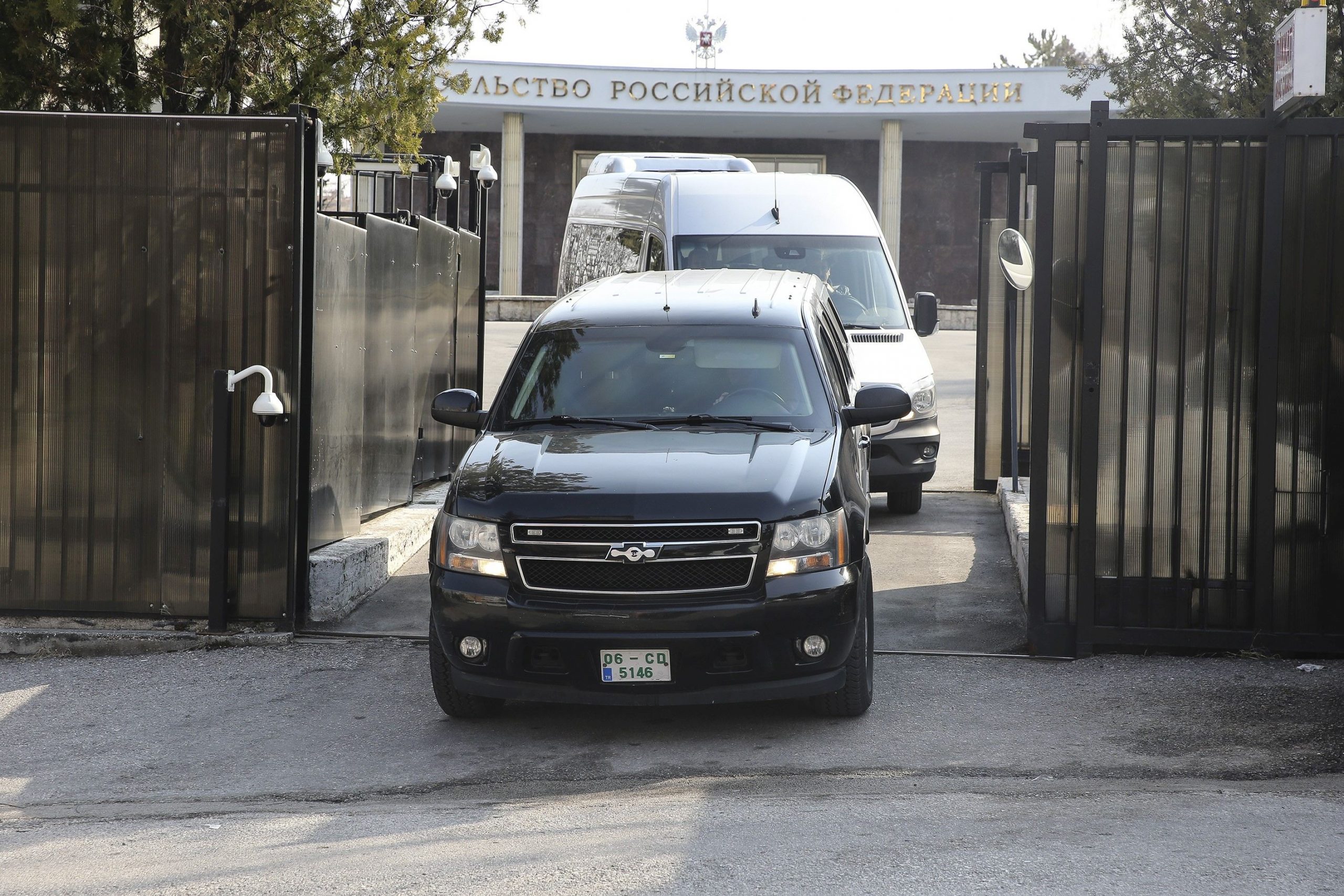 UPDATE. Atentat sinucigaș cu bombă lângă poarta ambasadei Rusiei din Kabul, s-au înregistrat victime