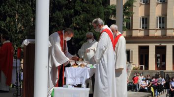 Episcopii belgieni sunt de acord să binecuvânteze uniunile între persoane de același sex, sfidând Vaticanul