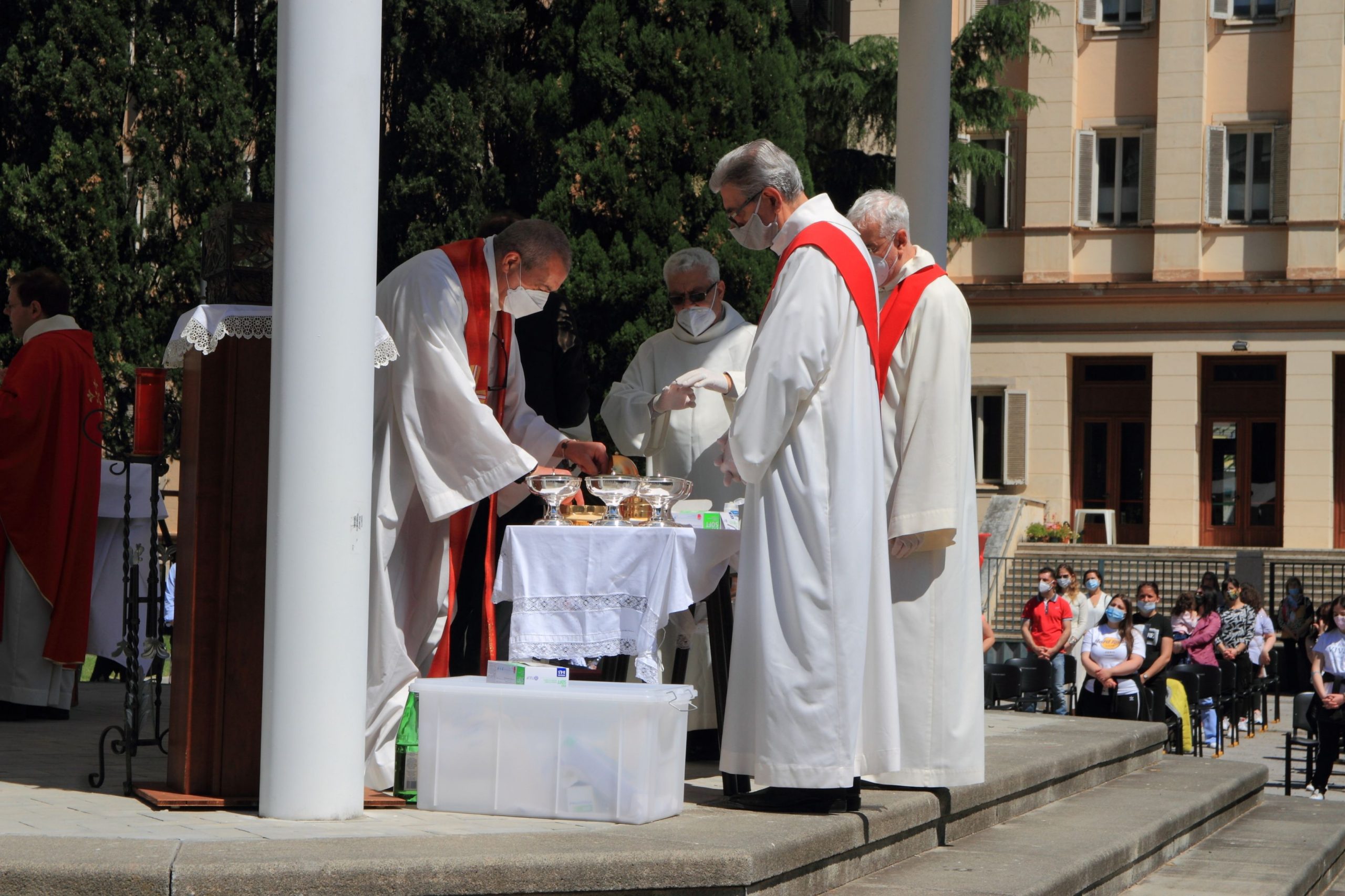 Episcopii belgieni sunt de acord să binecuvânteze uniunile între persoane de același sex, sfidând Vaticanul
