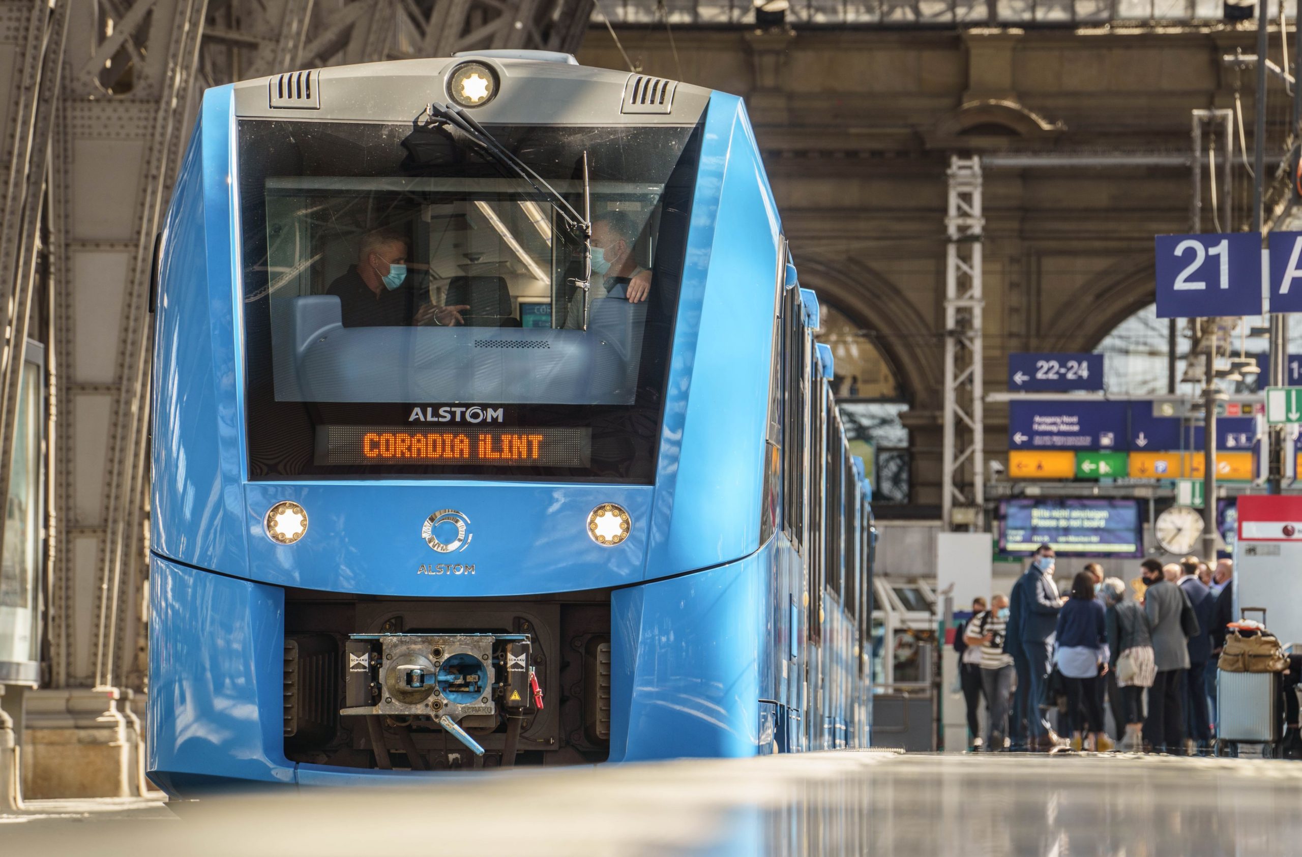 Primul tren pe hidrogen din lume, a parcurs cu succes 1 175 km fără a realimenta rezervorul de hidrogen