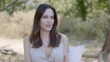 Angelina Jolie a vizitat Pakistanul și a cerut mai mult ajutor pentru victimele inundațiilor