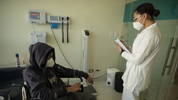 Comisia Europeană solicită reducerea vârstei pentru depistarea cancerului de sân la 45 de ani