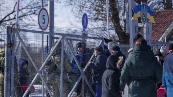 Meduza: Rusia va interzice bărbaților care au vârsta de recrutare să părăsească țara după „referendumurile” din Ucraina